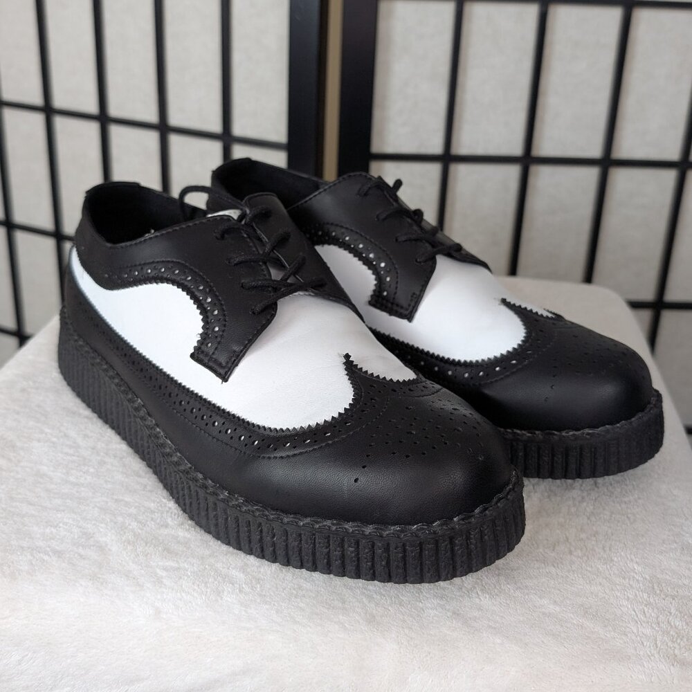 Black and White TUKSkin lace-up Wingtip Brogues